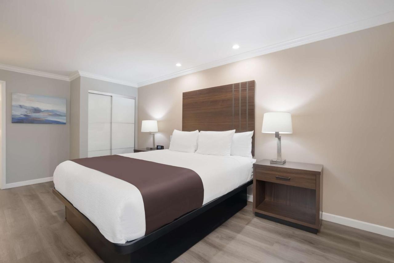 Surestay Plus Hotel By Best Western Upland - Ontario North 외부 사진