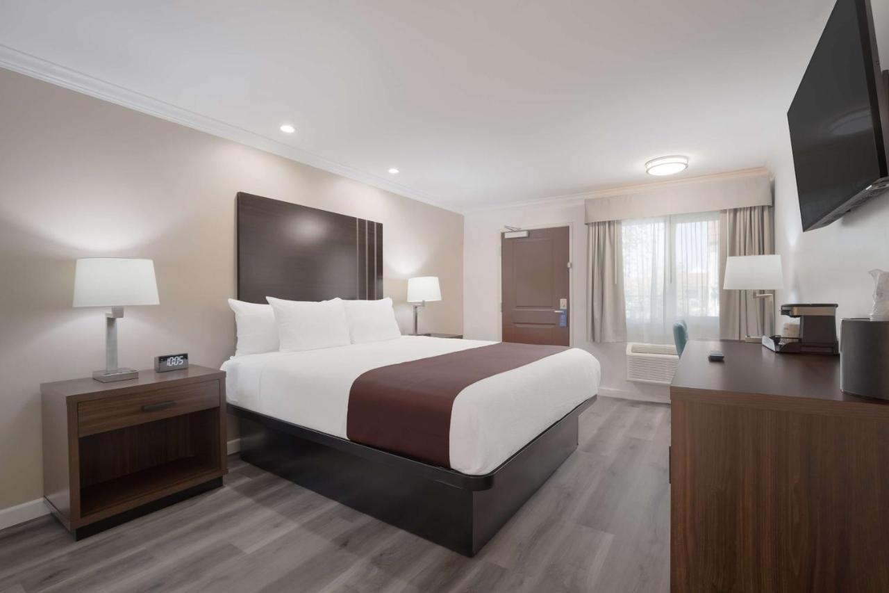 Surestay Plus Hotel By Best Western Upland - Ontario North 외부 사진